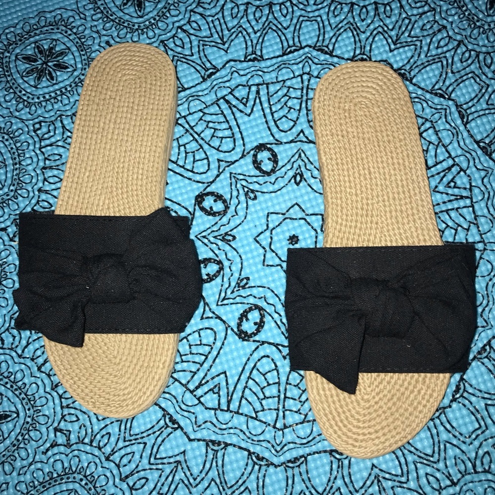 🦋 flats sandals size 6.5 -7